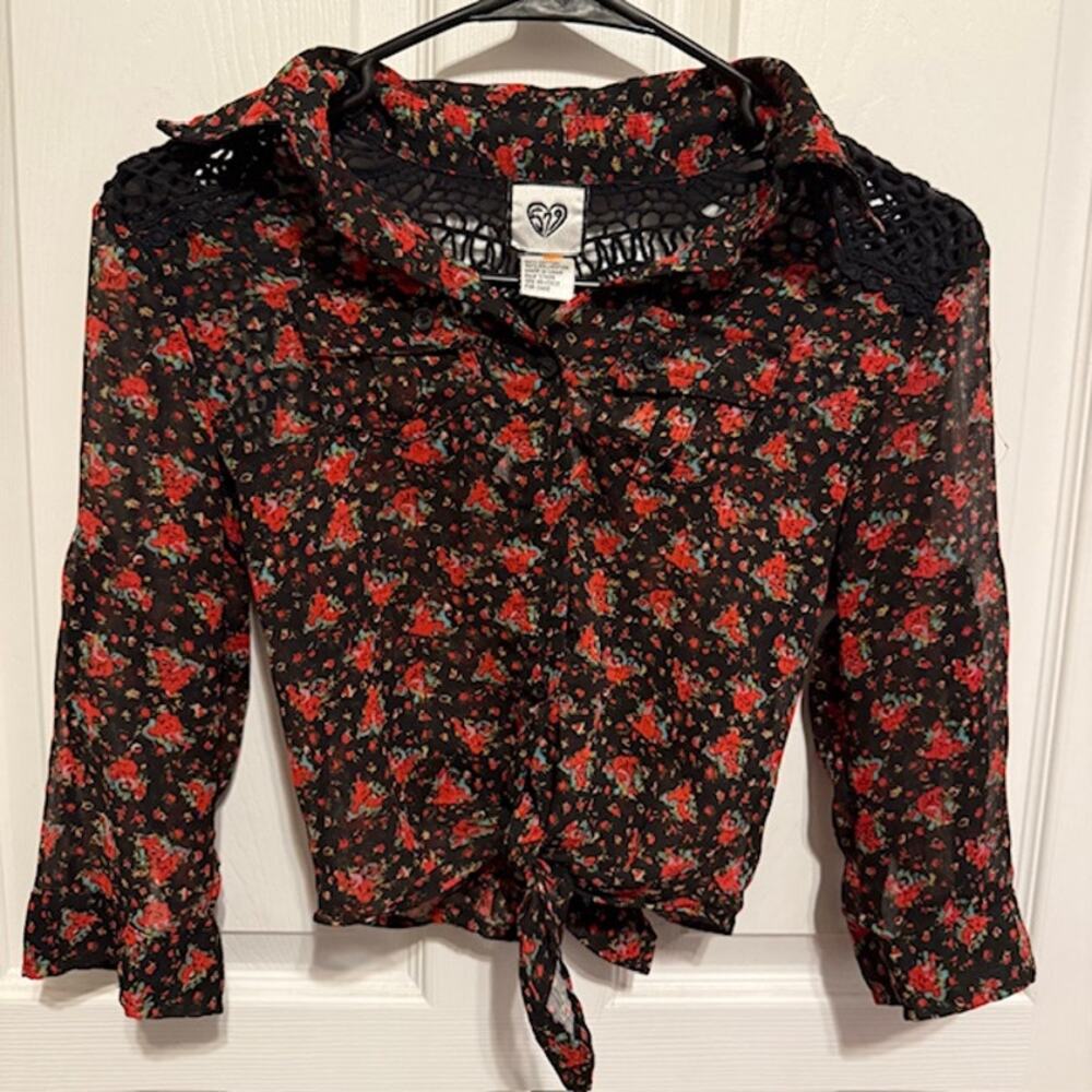 Y2K Women's top - 579 Brand - Black Floral Tie Front 1/4 Sleeves XS
